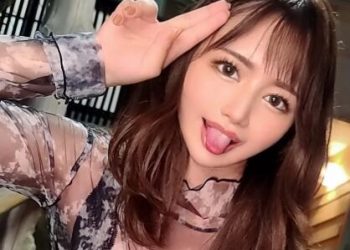 【綜合AV影片-中文素人】300MAAN-706 在露天浴池裡做愛 なつき 23歲 MR(醫療情報擔當者)