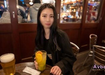 【高清素人】[3470939] 【姦・美女】コスプレイヤー美女を酔い潰して部屋で酔カン生中出し