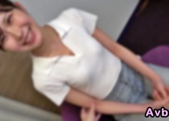 【高清素人】[3750179]  最高クラスのファッションモデル超絶美女。19歳にして圧倒的スタイルと洗練されたオーラ。可憐で愛嬌たっぷりの美人に大量中出し