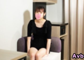 【高清素人】[3864120] 美腿同好集結。未熟女子小莓!吞吐比自己臉還大的巨根。捲毛陰戶被瘋狂抽插。濃厚中出保證懷孕。