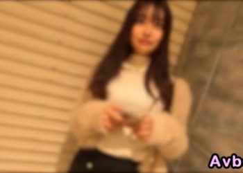 【高清素人】[4076455] 激似女演員！！19歳？。〜野外性愛魅惑突然的潮吹〜