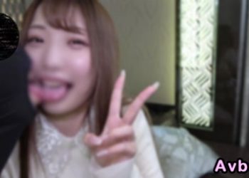 【高清素人】[4078448] 與美少女 香里奈 滿是笑臉自拍性愛和3P