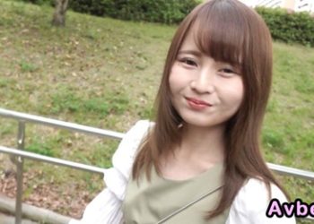 【高清素人】[4452689] 第一次拍照和露臉！ ！一個嬌小可愛的接待員，對男人的經驗很少……對她不斷地插入，在她體內射精！ ！