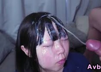 【高清素人】[4459460] 【人生初拍×初顏射】如彗星般出現的顏謝公主 黑髪美少女 海