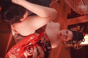 【華語AV-片商】和日系藝妓3P 上演雙龍戲珠 伊麗莎