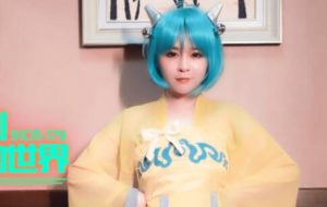 【華語AV-片商】穿越到王者榮耀的世界 曹操借蘭陵王的身體操蔡文姬