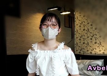 【高清素人】[4495463] 大人しそなうな文系JDはち〇ぽ好き フル勃起おじ肉棒で喉奥イラマチオ、えづきながらも雌の表情…あり得ない量の特濃精*を口内ぶちまけ