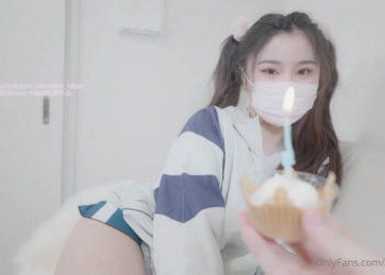 【高清素人】極品白虎網紅小姐姐NANA 足球寶貝