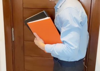 【高清素人】看看我女友 多喜歡我這白人肉棒