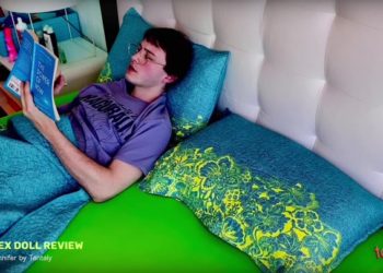 【高清素人】看老外男友操別的女人