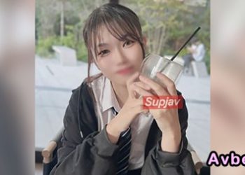 私密內容: 【高清素人】[4560977] 【初・顔出し】おかあさんの誕生日プレゼントのために会いにきた合⚪️ちゃんが健気すぎて可愛かったのでついでに大人のおちんぽと中出しミルク2連発プレゼントしてあげた.