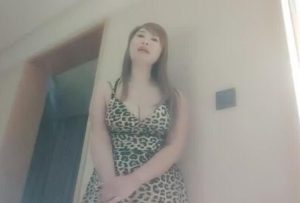 【華語AV-素人】遇到極品熟女 奶子大又風騷(嫖妓偷拍)