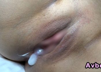 【高清素人】[4616294] で無修正と膣内カメラ ♀135 とってもいいこで笑顔が素敵なえまちゃんにたっぷり中出し♡ ずっと笑顔が素敵なおなごでいてほしい、そう思います