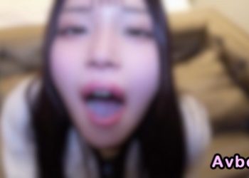 【高清素人】[4631892] 【初撮り】【顔出し】『エロい唇』したべっぴん美女。肉厚のスジマンは超敏感で『何度も何度も』巨チンでイキまくる。口内爆射と中出しの2発