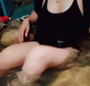 【華語AV-素人】無聊約已婚女同事泡溫泉 竟然答應了！