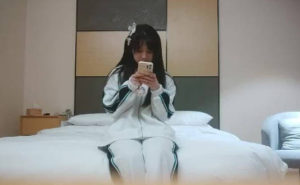 【華語AV-素人】體校大學生 肉感豐滿(嫖妓偷拍)