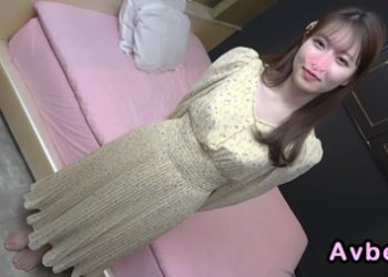 【高清素人】[2751830] 春天開始成為白衣天使！受不了美人淫亂姿態半中半外讓她懷孕。