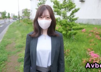 【高清素人】[4701240] 偏差値６５の秀才名門大○４○生は、就職活動中にリクルートスーツでジジイに野外で中出し。中○、高○と生○会副会長の超真面目なこ。完全初撮影！！！彼氏とラブラブNTR野外露出で真っ裸中出し、中出し２回戦