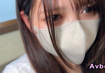 【高清素人】[4713731] 可愛卻過於色情的逸材19歲。危險日但仍無套插入。感覺太好腰無法停止，大量內射。