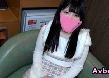 【高清素人】[4714513] ♀163 20歲的大學SAY!進行半外射半中出！20歲進入大人世界，那種雀躍的感覺讓人懷念