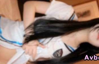 【高清素人】白皙黑髮辣妹！白色水手服性感爆棚！白皙最棒了！吞嚥、中出