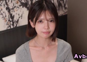 【高清素人】20歲的前模特 身材苗條 漂亮的大學生。敏感無比的小穴與肉棒完美契合 精液射進她那毛茸茸的小穴裡 懷孕了嗎？