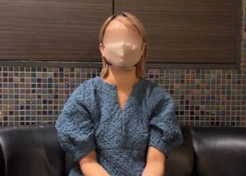 【高清素人】22歲 豐滿美髮師。「等等 做不到！不行！」她因前所未有的快感而尖叫 但被猛烈地衝擊 一次又一次地達到高潮。