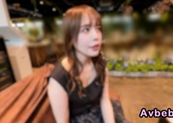 【高清素人】【別告訴任何人..】記錄了烏克蘭混血美女白皙肌膚的顏射和中出