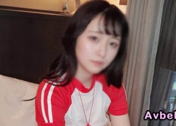 【高清素人】黑長髮優等生。制服中出後換上燈籠褲進行第二輪