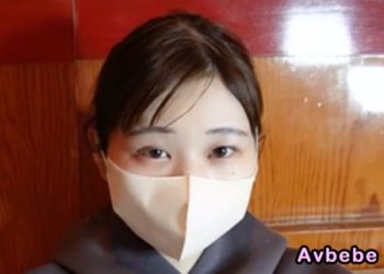 【高清素人】某女星激似（28 歲）粗暴深喉和深喉射精