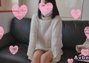 【高清素人】なるみ18歳 微乳、極度緊緻的小穴！