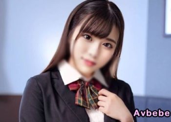 【高清素人】制服女學生的秘密戀情。滿溢的性慾在床上爆發