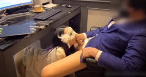 【華語AV-素人】幫正在工作的老公口交紓壓 後入內射 韓國騷妻