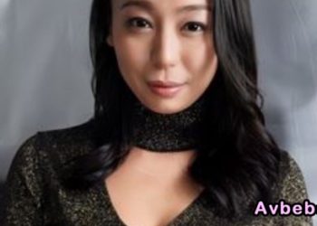 【高清素人】首次登場正面露臉 雖然穿著華麗性感 但看起來卻像是純情國民少女