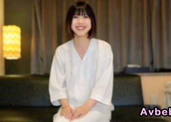 【高清素人】笑容甜美的漂亮女孩 波波頭看起來棒極了！總是面帶微笑 而且看起來非常享受性愛！中出