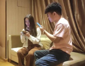 【華語AV-素人】淡雅脫俗小美女(嫖妓偷拍)