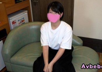 【高清素人】♀明日香醬個性單純 笑容燦爛 檢查內褲時會臉紅。被粗大的肉棒刺激得呻吟出聲 最後半外半內射