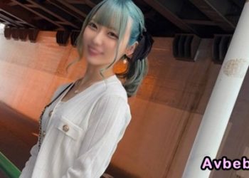 【高清素人】超可愛又受歡迎的咖啡館女員工 激烈SEX和二輪強烈的中出體驗到了性愛的樂趣。