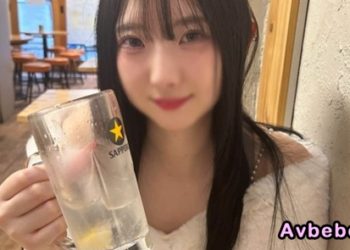 【高清素人】※認識了一個長得像超級偶像的漂亮女孩 帶回家後度過了一段非常色情的時光 和她的外表完全不符…