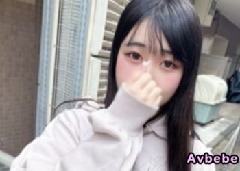 【高清素人】【性經驗極少！ 】全臉曝光♥ W大學藥學院女生一邊吸吮一邊對著鏡頭比YA手勢 ♥ 黑髮整潔漂亮的美女。