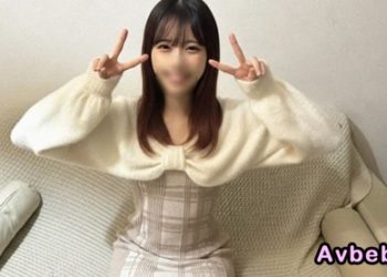 【高清素人】20歲的正統派美人。讓你慾火焚身！舔舐、吸吮。一次又一次地高潮抽搐 絲毫不停止猛烈的抽插。