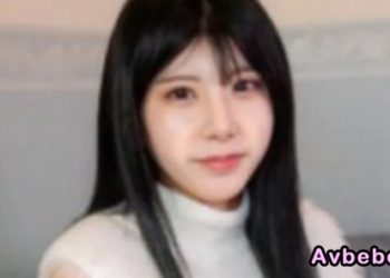 【高清素人】身材火辣、傲人罩杯的美女！喜歡刺激的性愛方式 而且非常主動 她會用下流的口交吞精 也會用潤滑液進行強烈手淫 三次在體內射精。