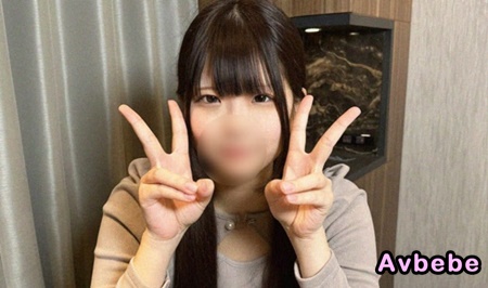 【高清素人】173cm（美巨乳）高挑且帶著稚氣的19歲少女。把童顏美眉給內射了。