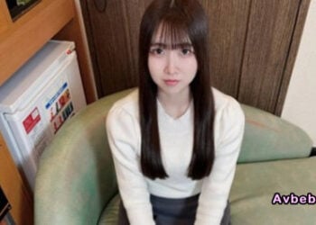 【高清素人】絕美素人首度淪陷！金欠美女的禁斷闇黑打工開發。直擊素人胴體在金錢誘惑與強勢抽插下理智斷線，用神級名器迎接尊嚴粉碎的二連發內射。沈溺於背德契約的官能地獄與本能覺醒，將走投無路的美女徹底開發為淪於慾望泥淖的發情容器！