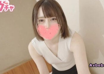 【高清素人】稀有物種出現！聲音跟長相都太像偶像了！竟然能跟超級無敵可愛的 18 歲按摩店小姐拍自拍性愛片。【內射】