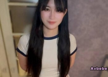 【高清素人】黑髮千金小姐 × 色氣體操服！！無法控制的超敏感體質！！讓秒速墮落的 8 頭身深閨清純美女被大量內射