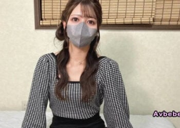 【高清素人】可愛又超敏感、色氣爆表的 19 歲♡ 讓她達到極限高潮，巨根無套直入內射玩弄。特典加碼內射 & 臉射 2 本合輯。