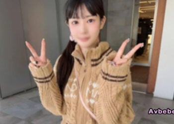 【高清素人】※舞齡 15 年的纖細美人小姐。用上翹的肉棒，讓那經過芭蕾鍛鍊的白皙柔軟身軀好幾次高潮痙攣。一邊嬌喘著「啊啊…好舒服！」一邊對著愛液直流的私處無套內射
