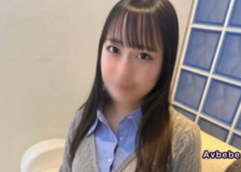 【高清素人】【22歲】就讀大小姐學校且帶有幻想癖的女大學生♥️ 喜歡成熟大叔的她，那清純的身體逐漸沉溺於大叔懷抱的完整全紀錄