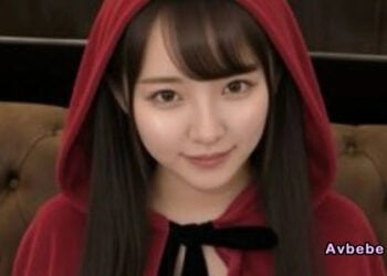 【高清素人】召集了粉絲們聚集過來大亂交，對未來醬進行了口交榨精與精液噴灑！